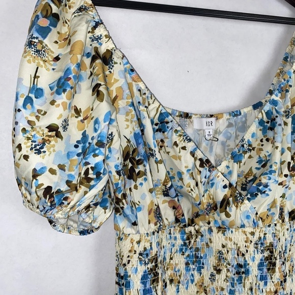 NWOT NSR Puff Sleeve Smocked Butter Cream Blue Gold Floral Mini Dress Small NEW - Picture 4 of 7